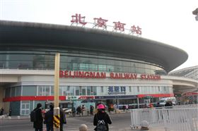 瑞馬壁掛爐廣告今起閃耀亮相高鐵站點，吸睛過萬人次